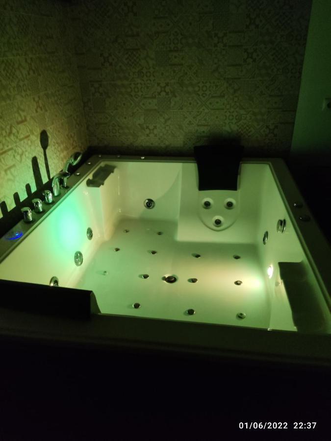 Villa egipto con jacuzzi y piscina climatizada Chiclana de la Frontera Esterno foto